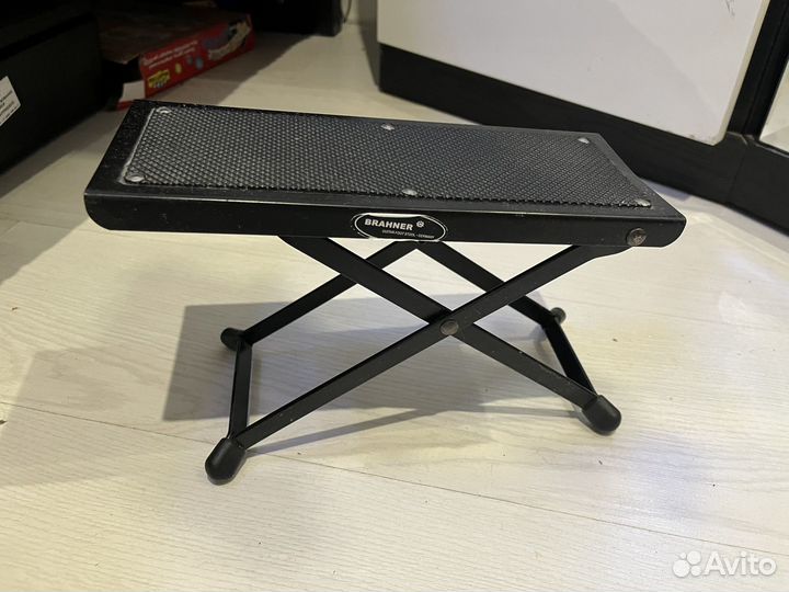 Подставка для ноги гитариста