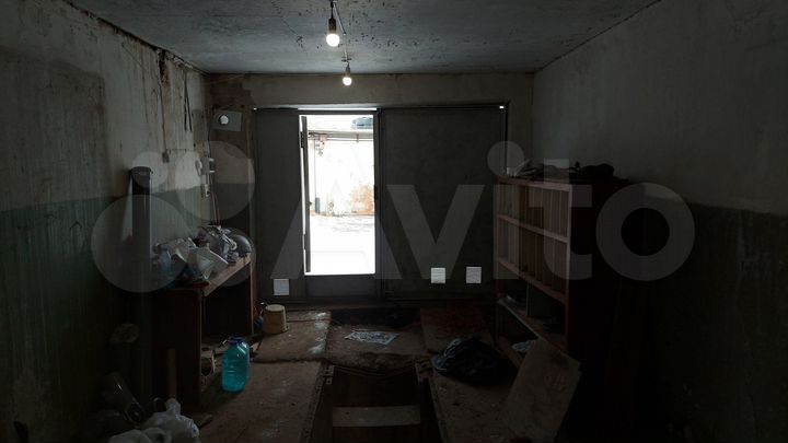 Гараж, > 30 м²