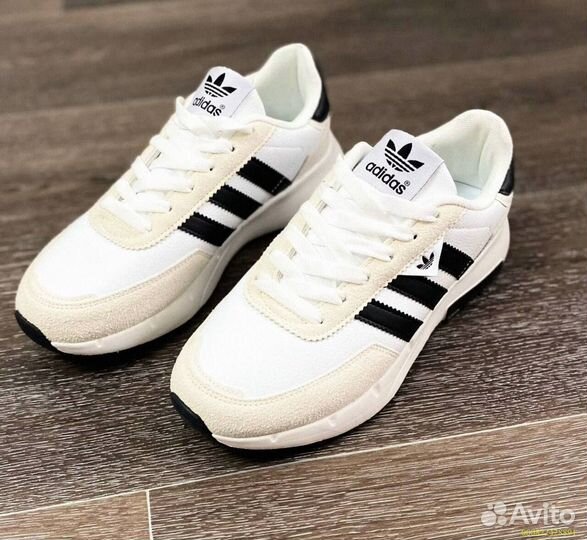 Мужские кроссовки Adidas черно-белые