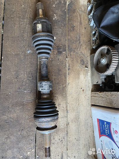 Полуось передняя левая Rav4 2005-2009