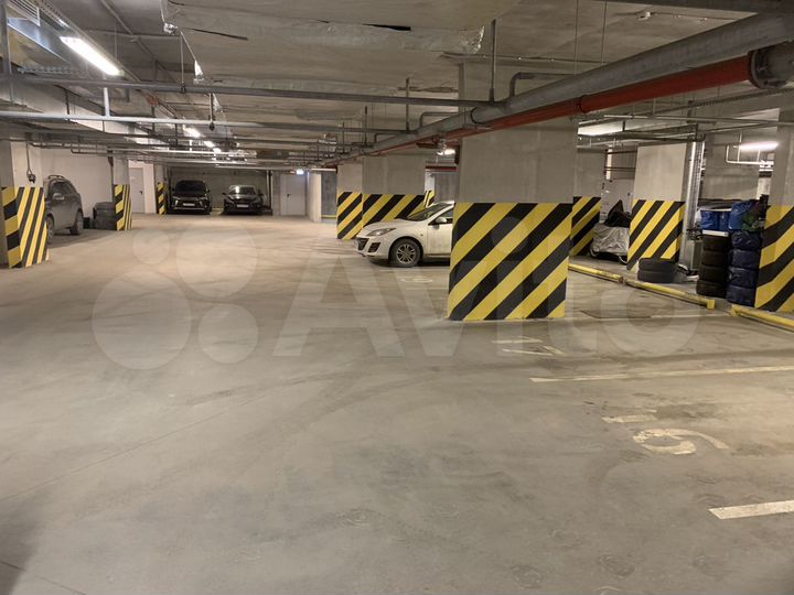 Машиноместо, 16 м²