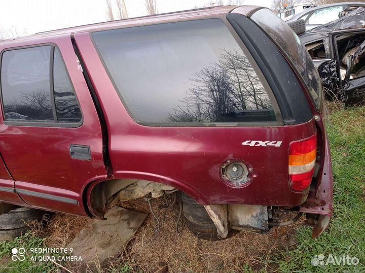 Крыло заднее левое Chevrolet blazer s15