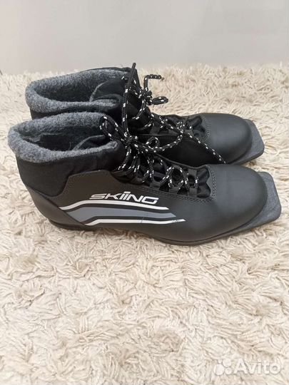 Лыжные ботинки 45 размер тёплые