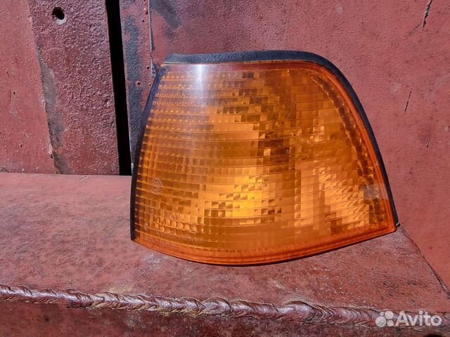 Поворотник левый BMW 3 E36