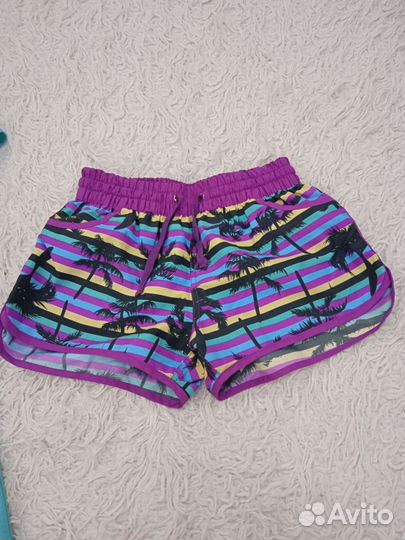 Отдам бесплатно пакетом женская одежда