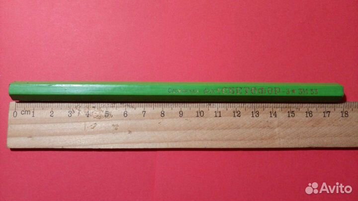 Карандаш трехцветный 