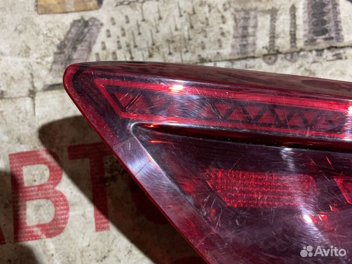 Задний правый фонарь Volkswagen Tiguan 2