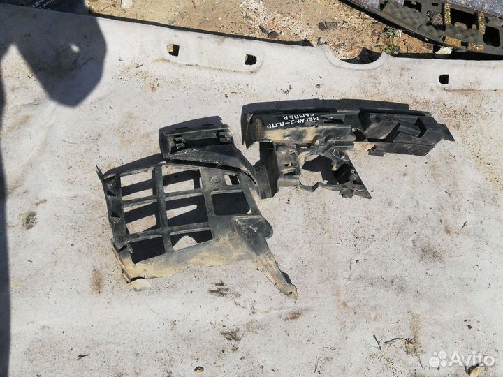 Кронштейн бампера переднего Рено Меган 2