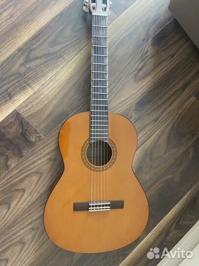 Гитара yamaha CS40