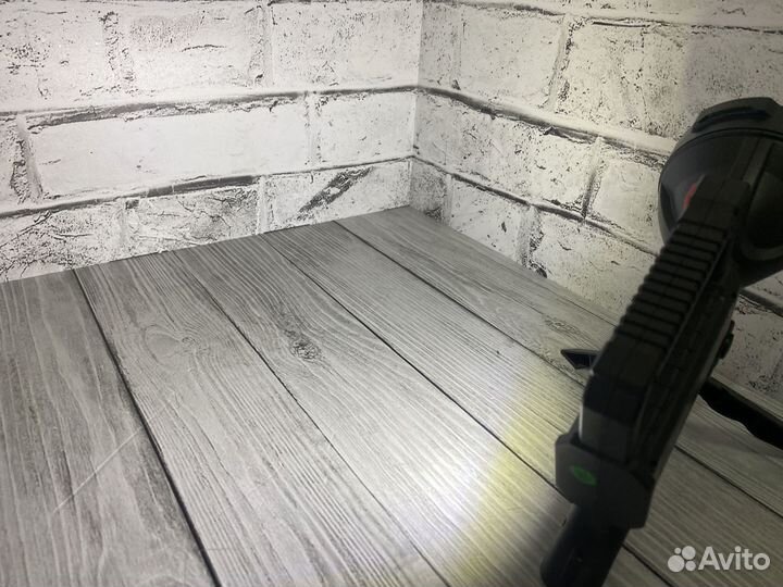 Ручной фонарь-прожектор