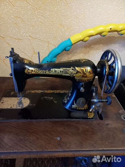 Швейная машинка зингер