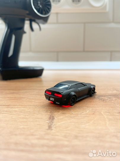 Гоночная rc модель dodge challenger 1:76