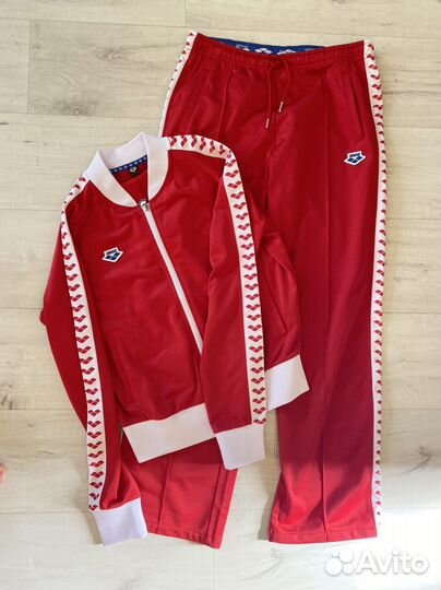 Спортивный костюм arena