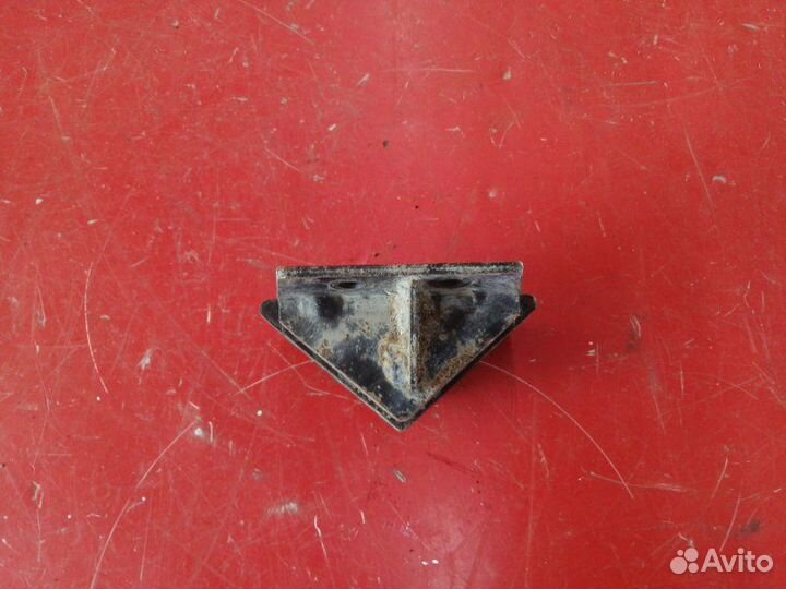 Подушка кпп Lexus Gs 460