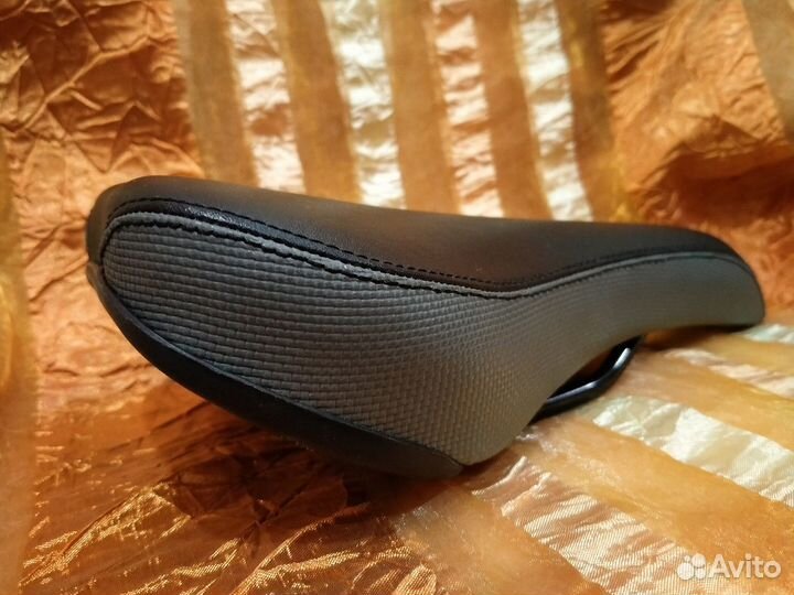 Велосипедное седло детское / подростковое