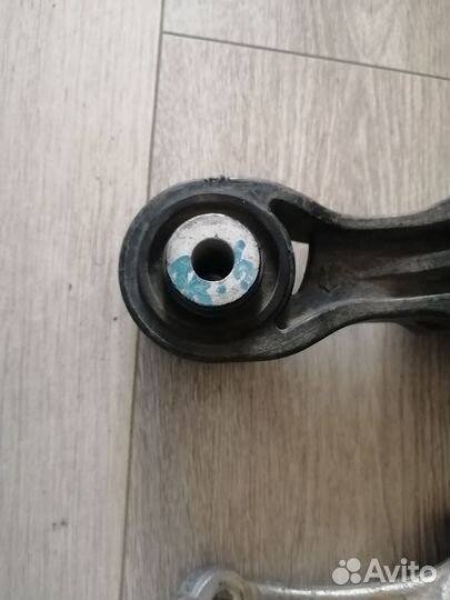 Подушка коробки передач Honda Stepwgn RK5