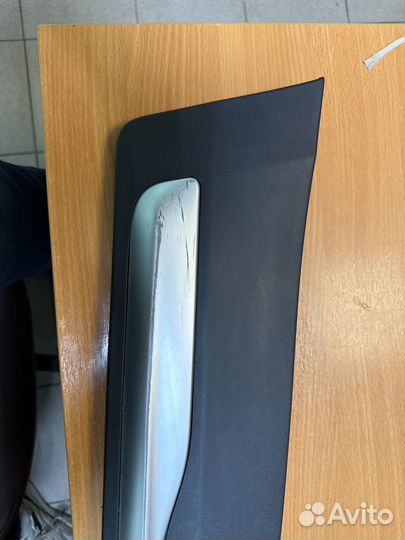 Спойлер задней поавой двери Geelu Atlas