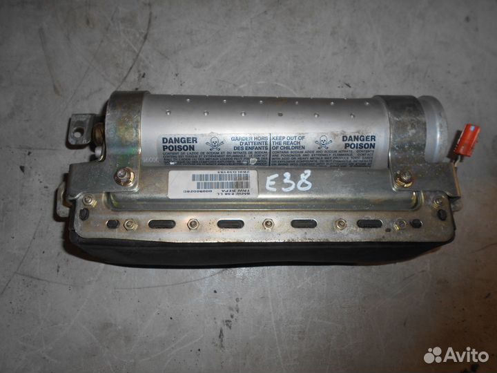 Подушка безопасности торпедо BMW 7 E38