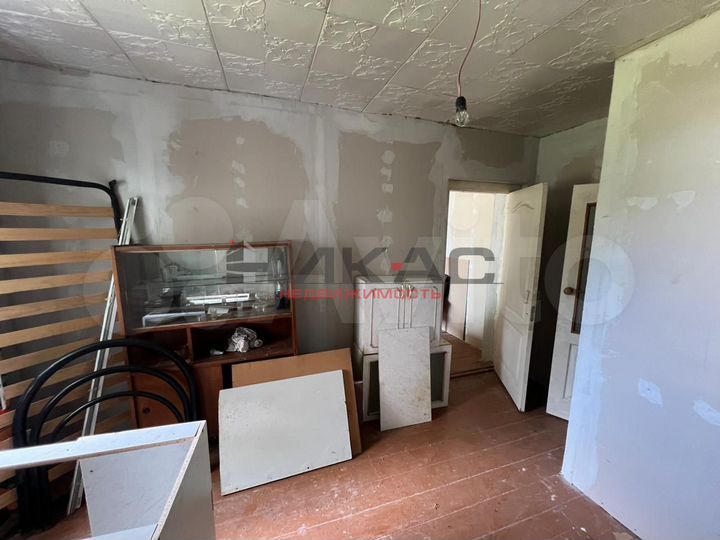 Дом 30 м² на участке 6 сот.