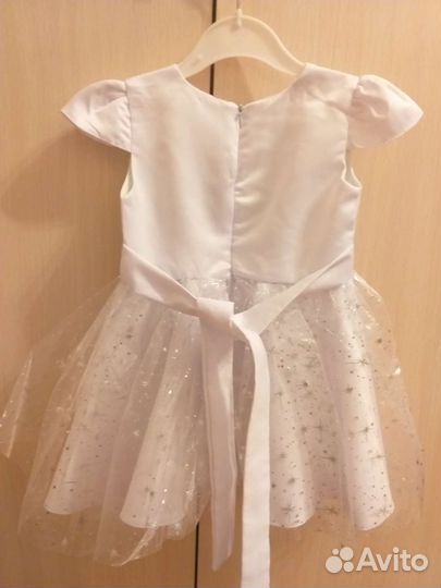 Платье снежинки 92р