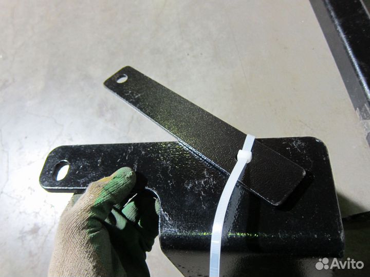 Фаркоп Nissan Note 1 E11 HBK