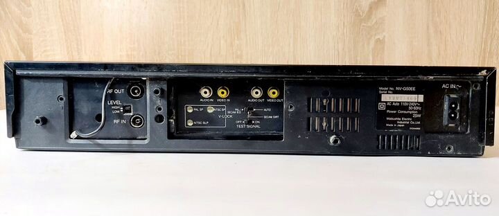 Видеомагнитофон 