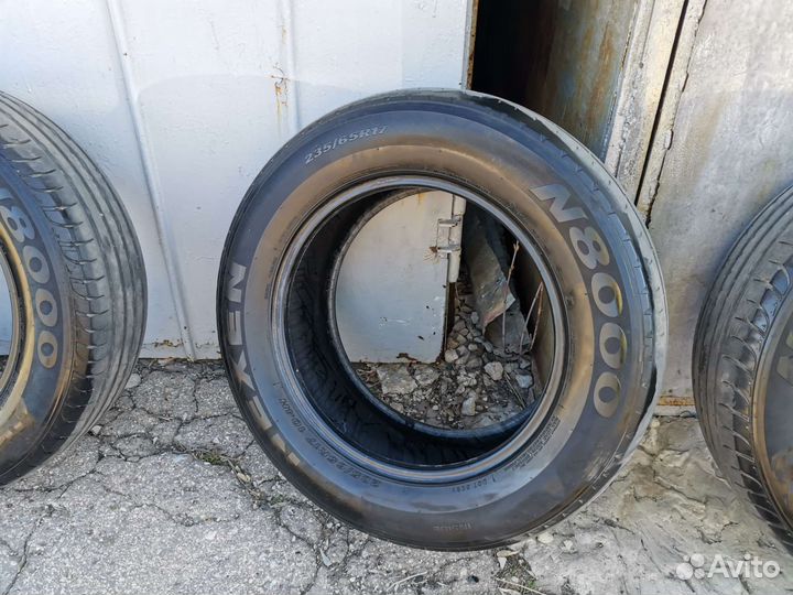 Nexen N8000 235/65 R17