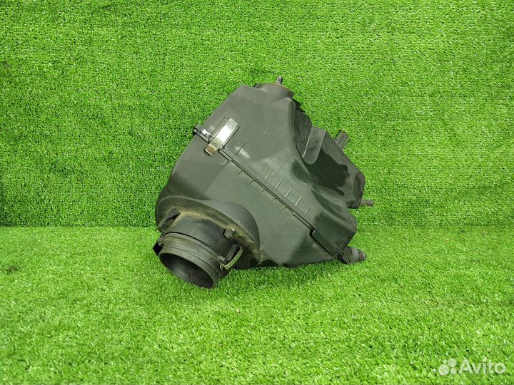 Корпус воздушного фильтра Audi A6 C6