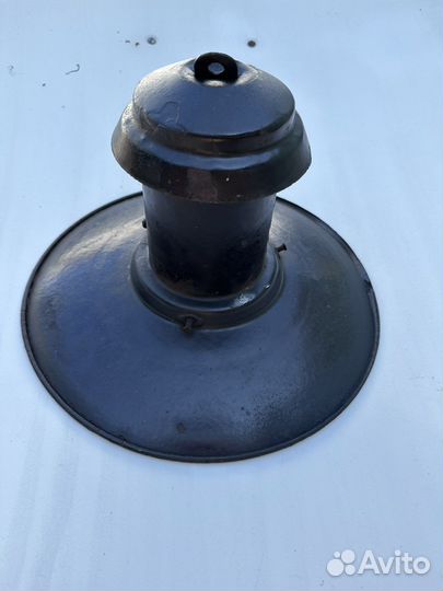 Старинный уличный фонарь