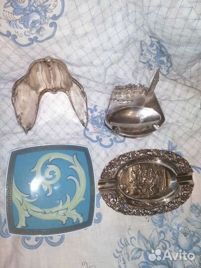 Статуэтка пепельница versace