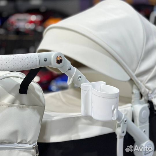 Коляска Luxmom 608-2 экокожа, белый