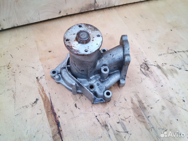 Помпа водяной Hyundai Starex h1