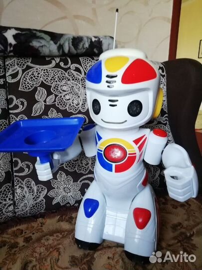 Робот высотой 56см