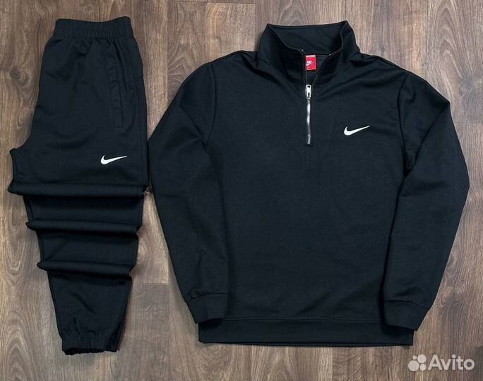 Спортивный костюм Nike