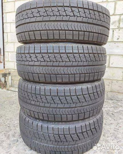 Bridgestone Blizzak VRX 225/40 R18 97V