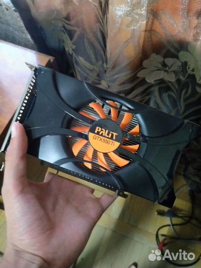 Видеокарта gtx 550 ti pâlit