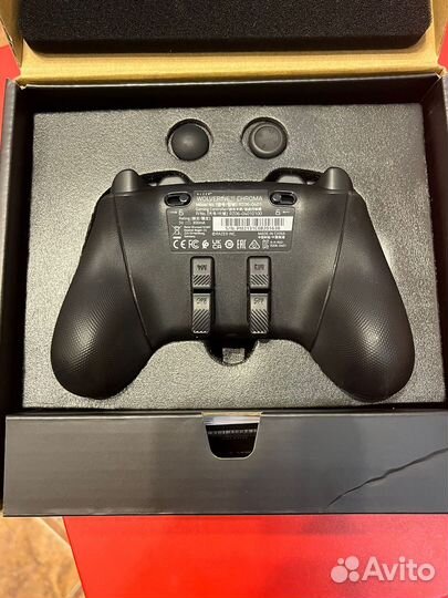 Геймпад проводной Razer Wolverine V2 Chroma черный