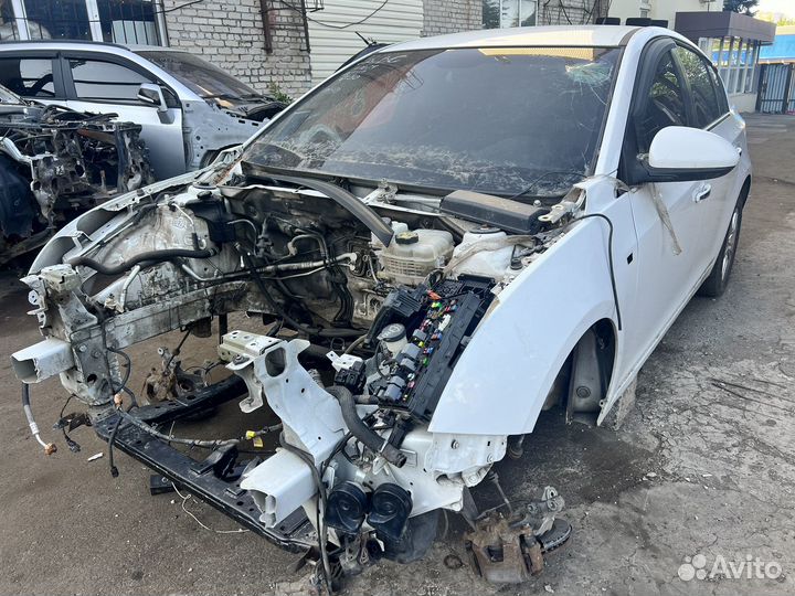 Chevrolet Cruze разбор, запчасти