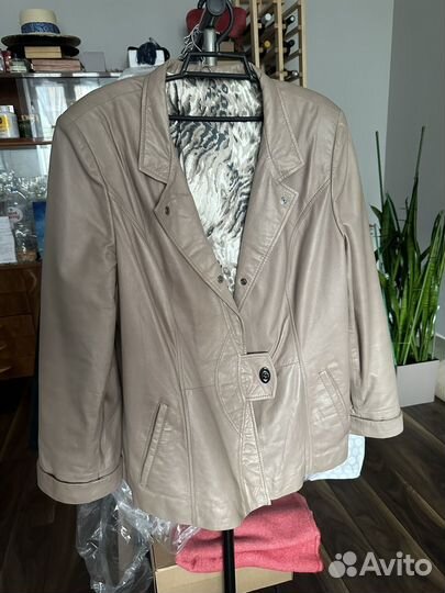 Куртка кожаная женская 50 размер