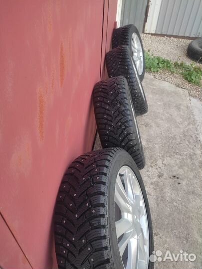 Комплект зимних колес r16