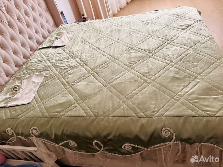 Покрывало на кровать со шторами