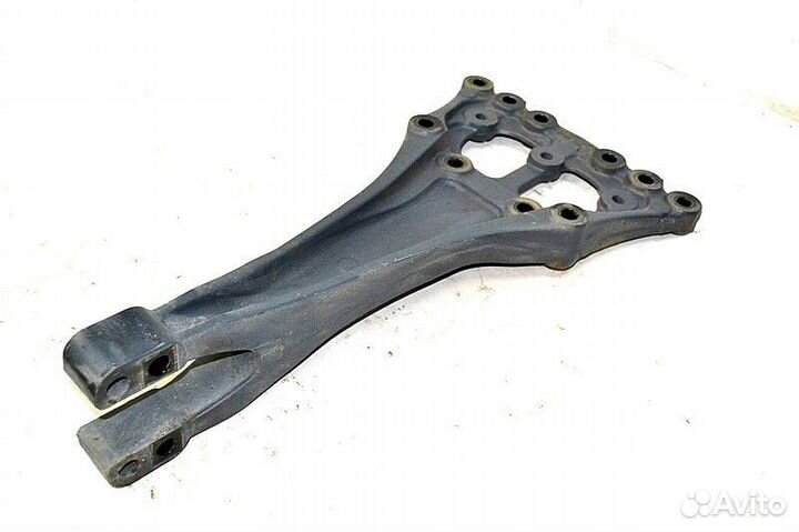 Кронштейн реактивной тяги, вспомогательного моста