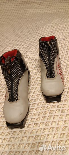 Лыжные ботинки 35 размер