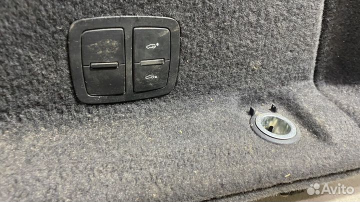 Обшивка багажника Audi Q7 1 4L