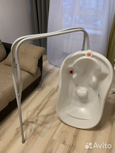 Ванночка детская для купания с подставкой