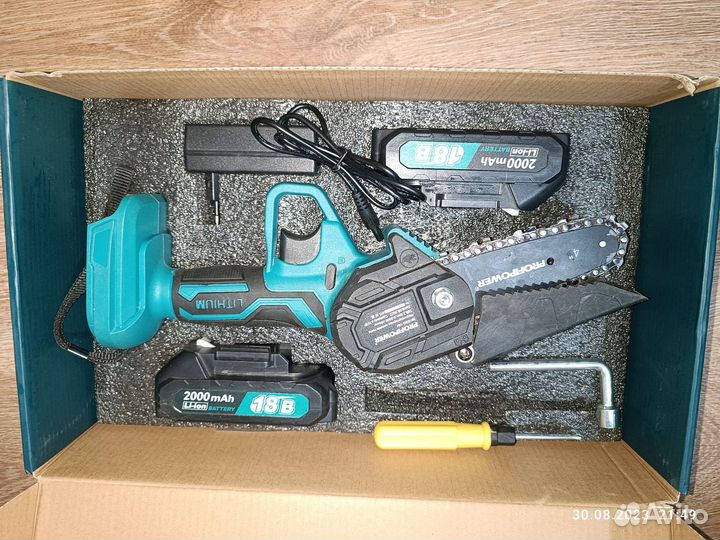 Мини пила аккумуляторная