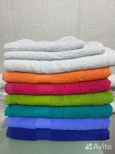 Полотенце махровое 70х140см., новое