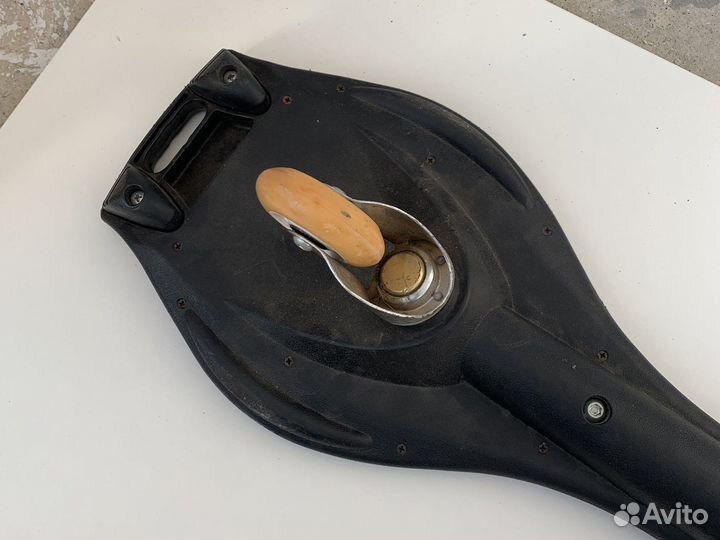 Двухколесный скейтборд