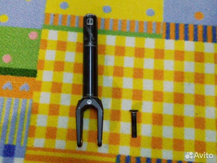 Вилка для трюкового самоката