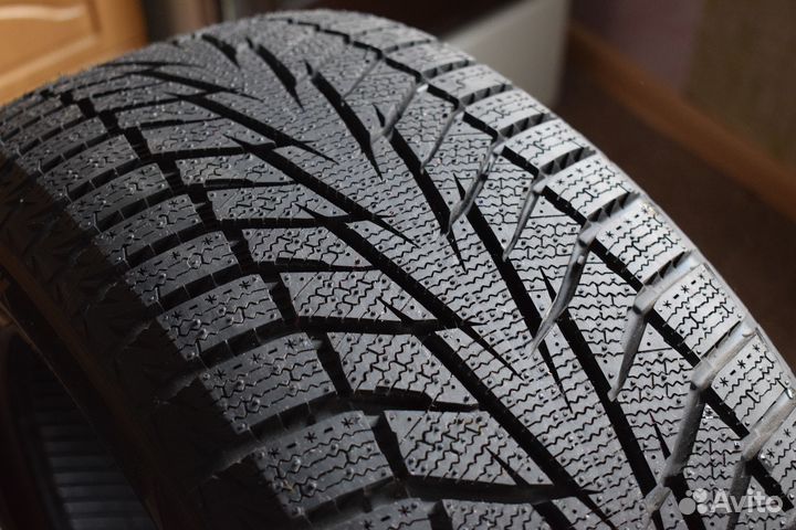 Hankook Winter I'Cept iZ 2 W616 205/60 R16 96T